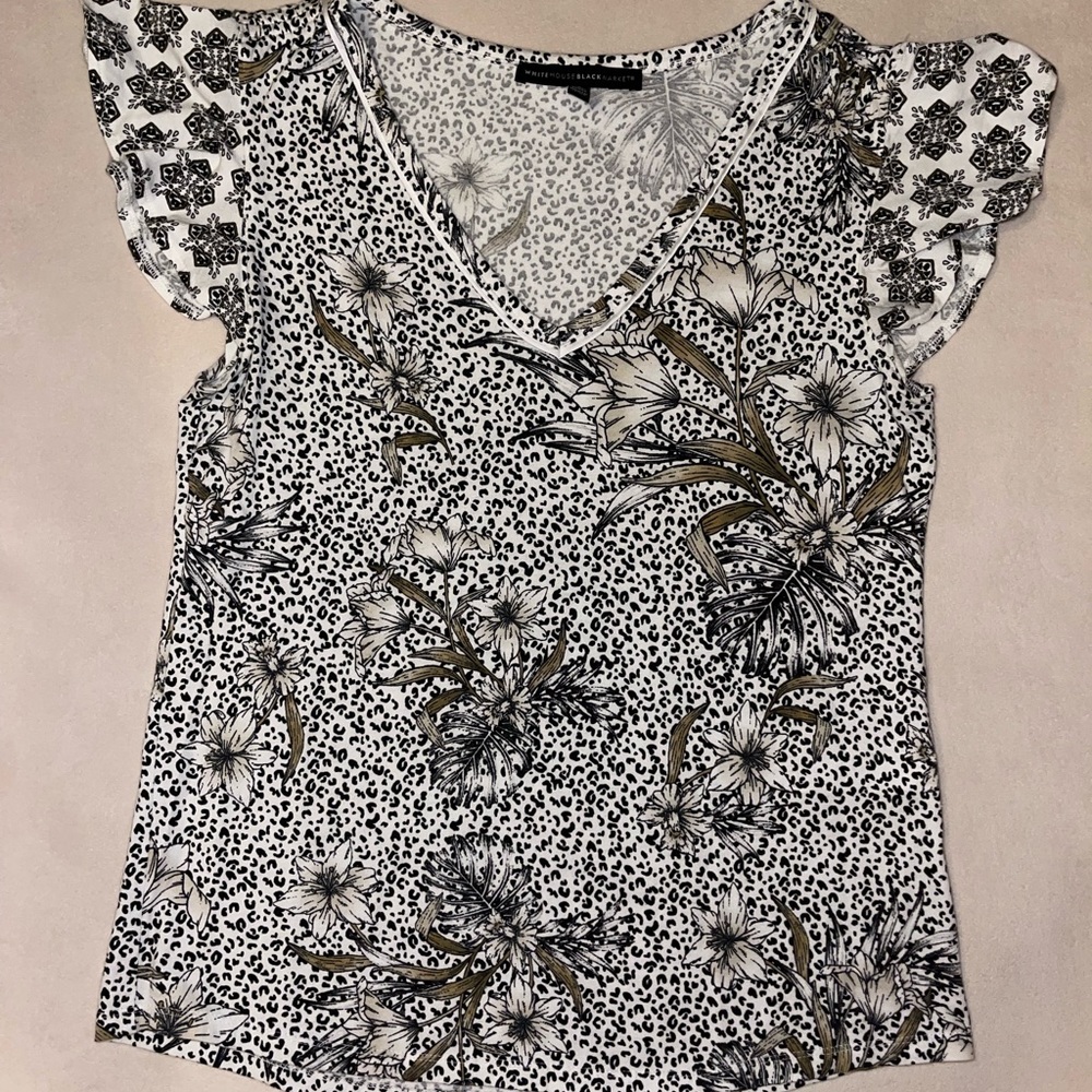 White House Black‎ Market Black and White Fitted Flutter Sleeve Blouse